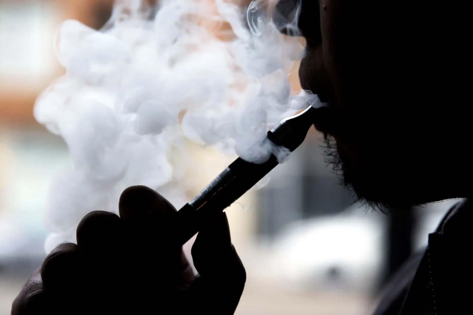 Compact and stylish, Pro Max 8000 is crafted for convenient, on-the-go vaping.